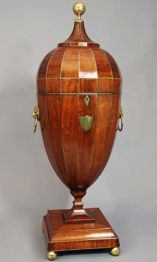 Rare superb quality 18thc mahogany cutlery urn of large proportions