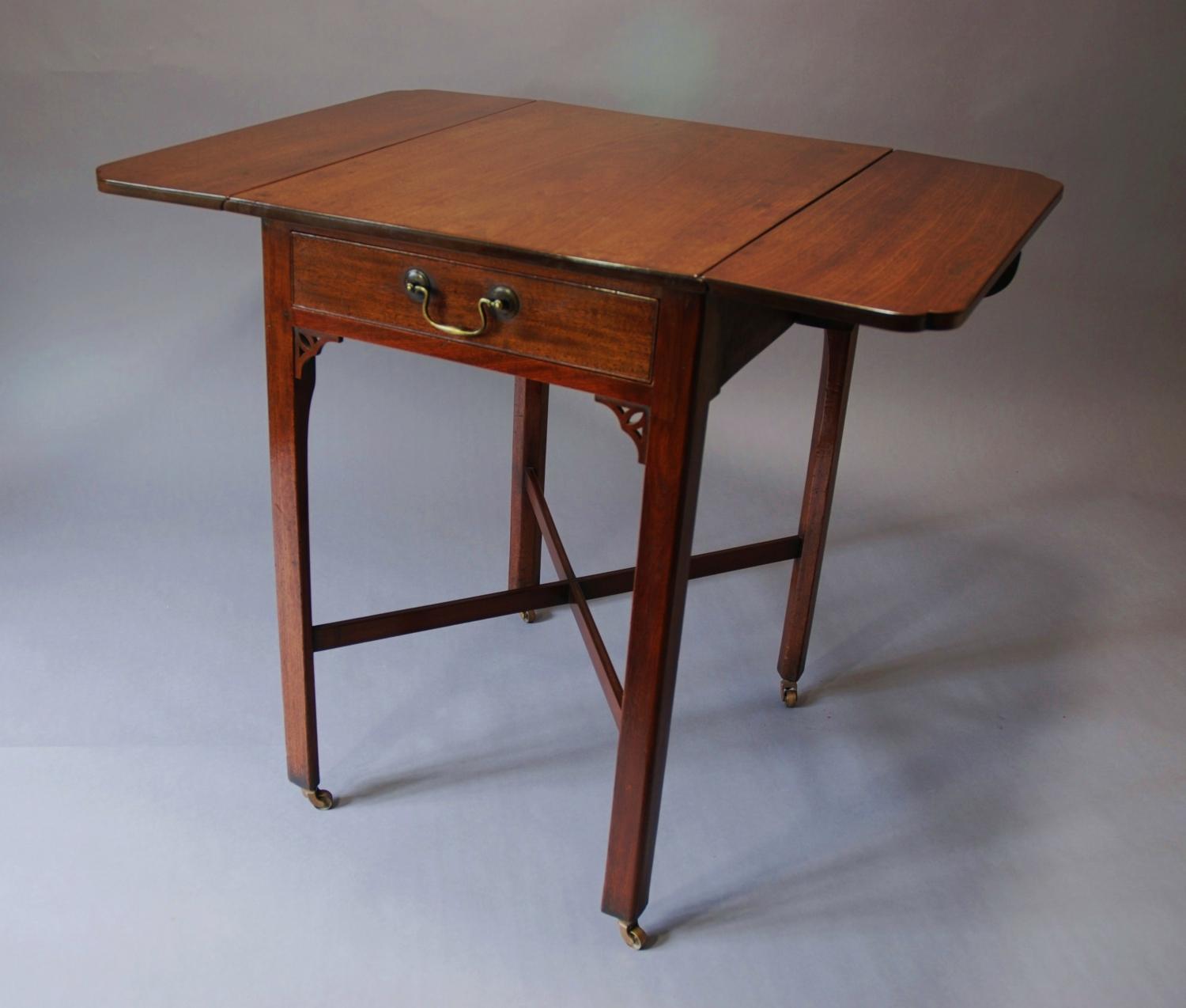 18thc mahogany pembroke table