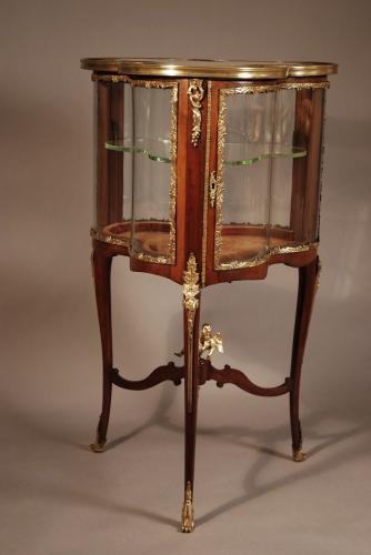 19thc French trefoil shaped vitrine table