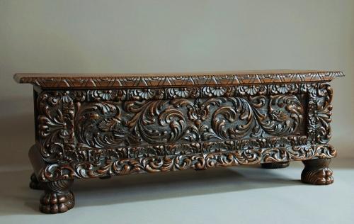 Late 19th century profusely carved oak chest