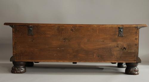 Late 19th century profusely carved oak chest