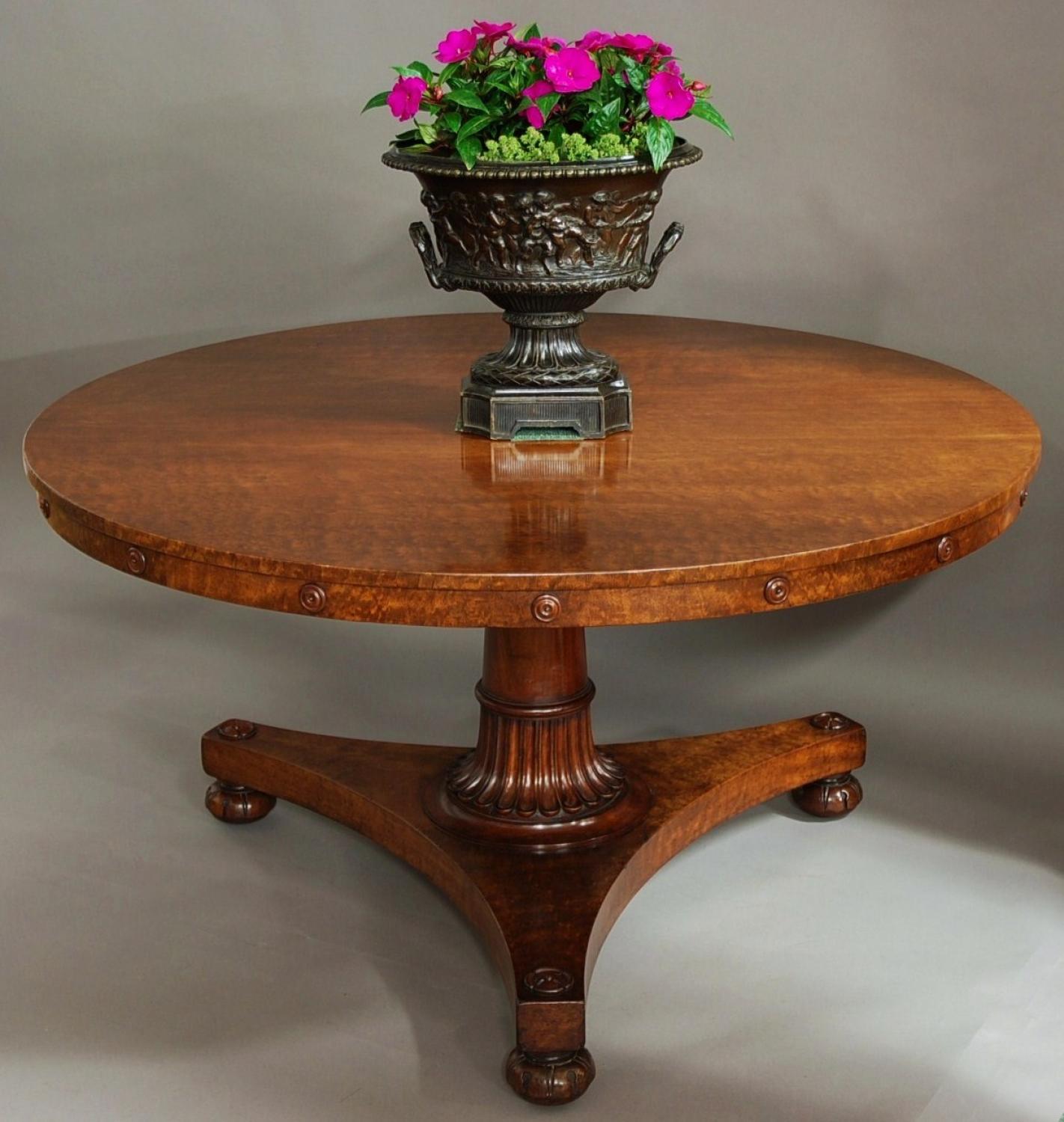 19thc 'plum pudding' mahogany tilt top table