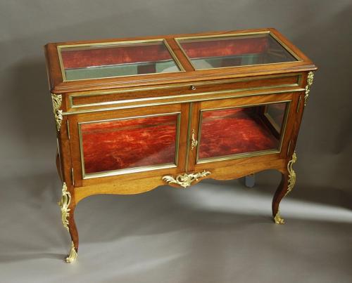 Fine quality late 19thc French display case