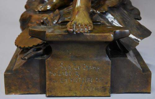 Superb large bronze 'Le Genie du Travail'