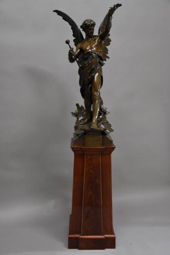 Superb large bronze 'Le Genie du Travail'