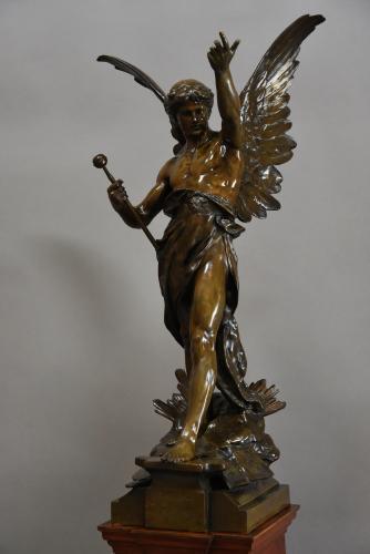 Superb large bronze 'Le Genie du Travail'