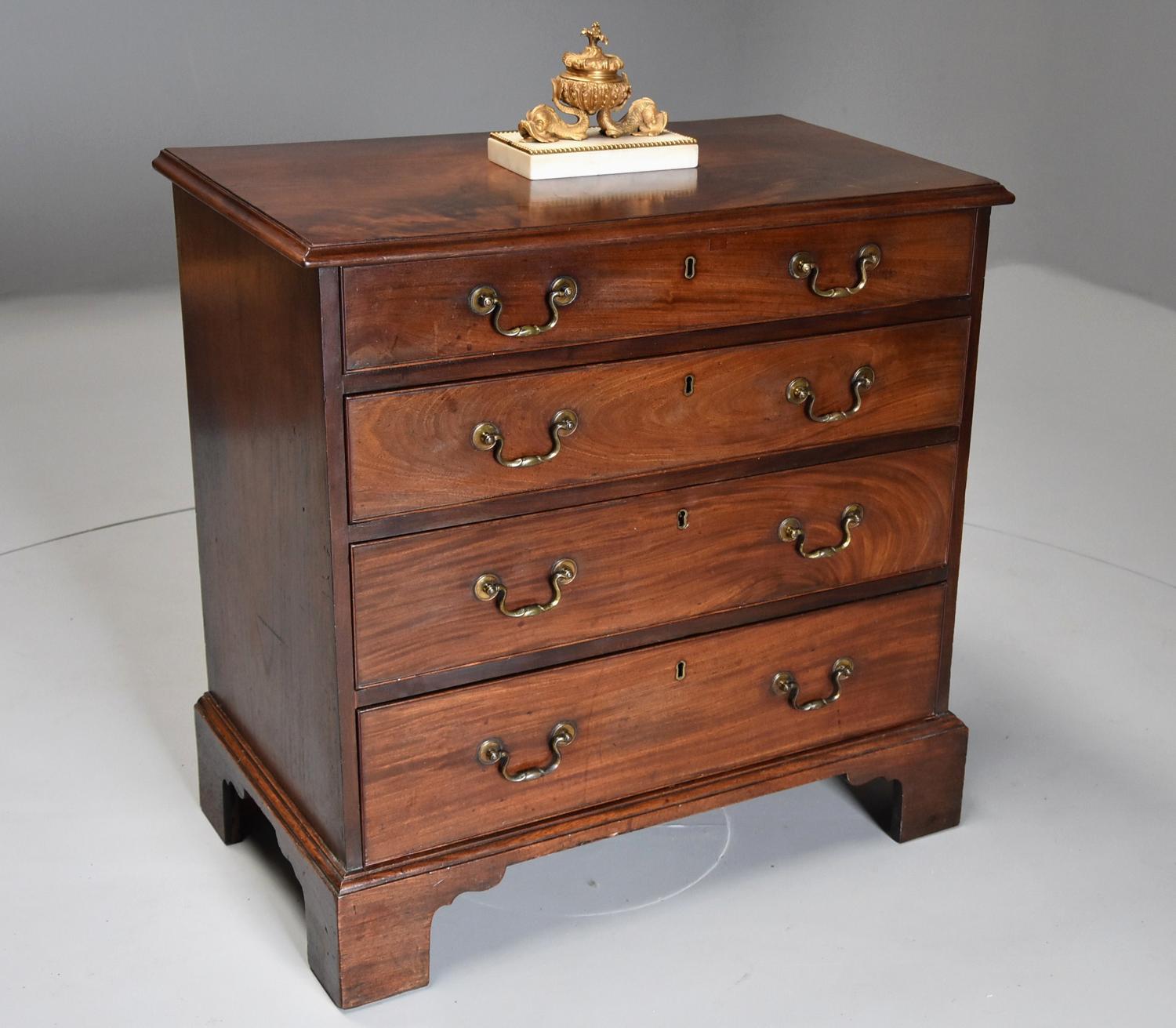 Late 18thc small Georgian mahogany chest of drawers