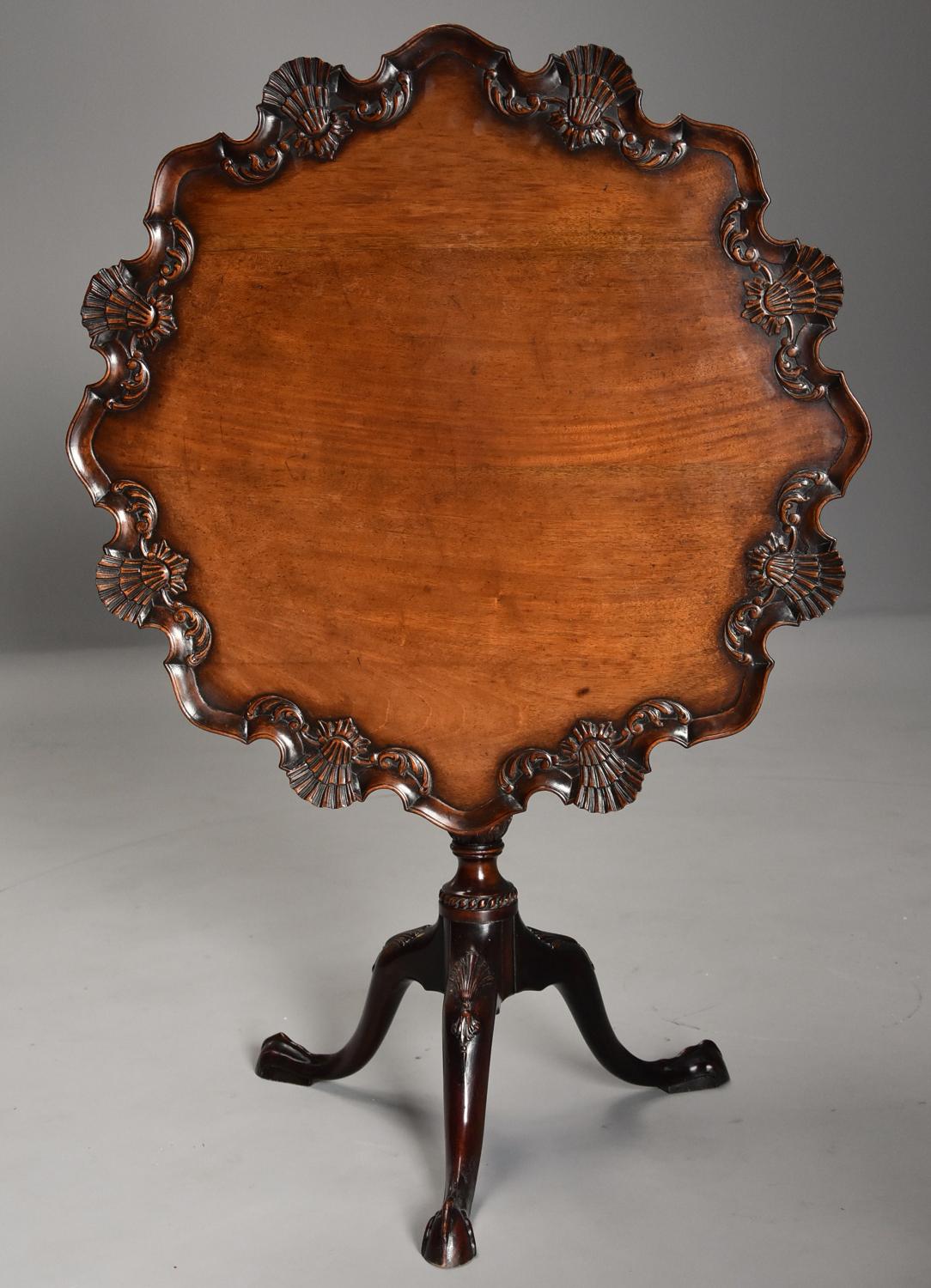 Late 19thc Chippendale style mahogany piecrust tilt top tea table