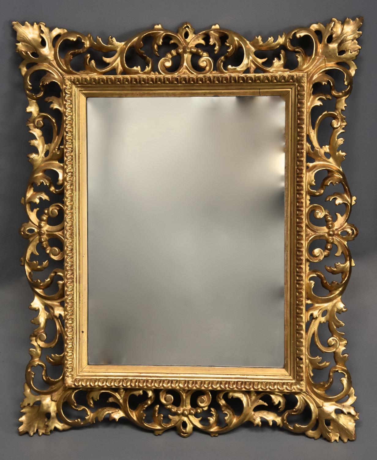 Late 19th century fine quality Florentine carved gilt wood mirror