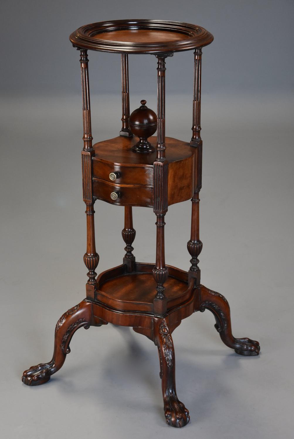 Fine quality mahogany gentleman's wash stand in the 18thc style
