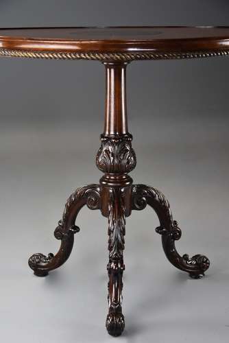 Fine quality 18th century Rococo style mahogany leather top tripod table