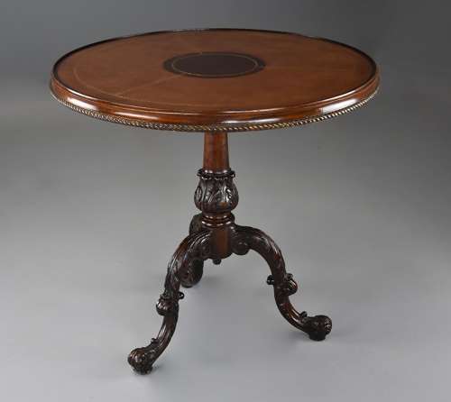 Fine quality 18th century Rococo style mahogany leather top tripod table