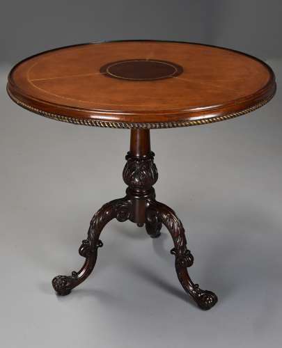 Fine quality 18th century Rococo style mahogany leather top tripod table