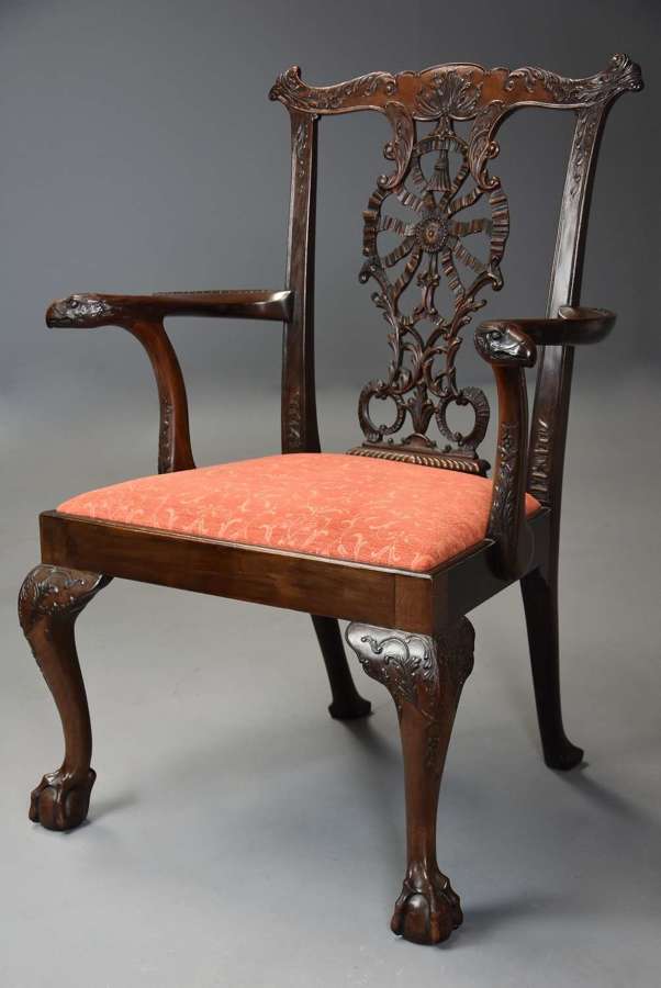 Superb quality early 20thc Chippendale style mahogany open armchair