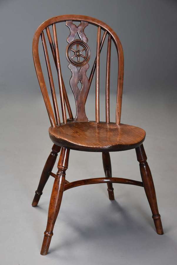 Rare & unusual early 19thc yew wood wheelback Windsor chair