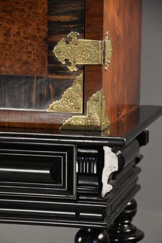 Superb quality 17th century Colonial style cabinet on stand