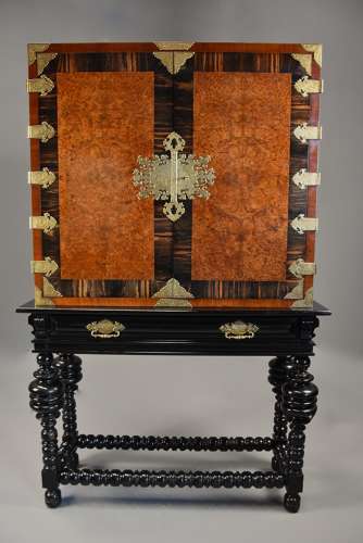 Superb quality 17th century Colonial style cabinet on stand