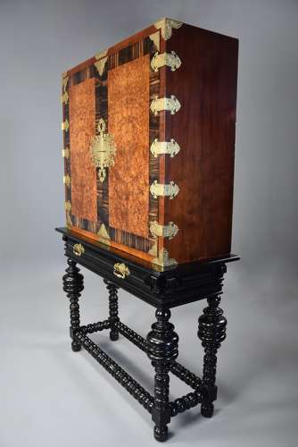 Superb quality 17th century Colonial style cabinet on stand