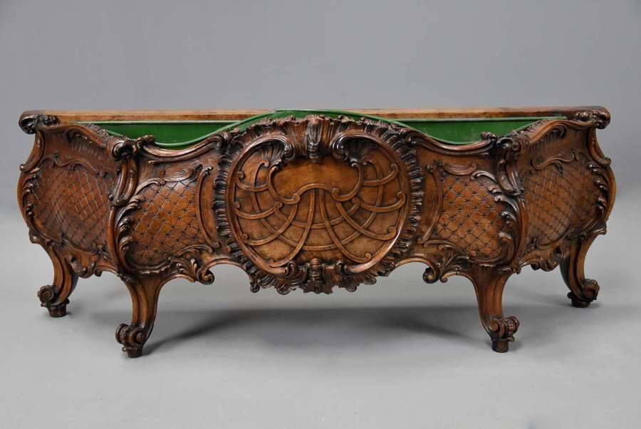 Large 19thc French carved walnut jardiniere in the Rococo style