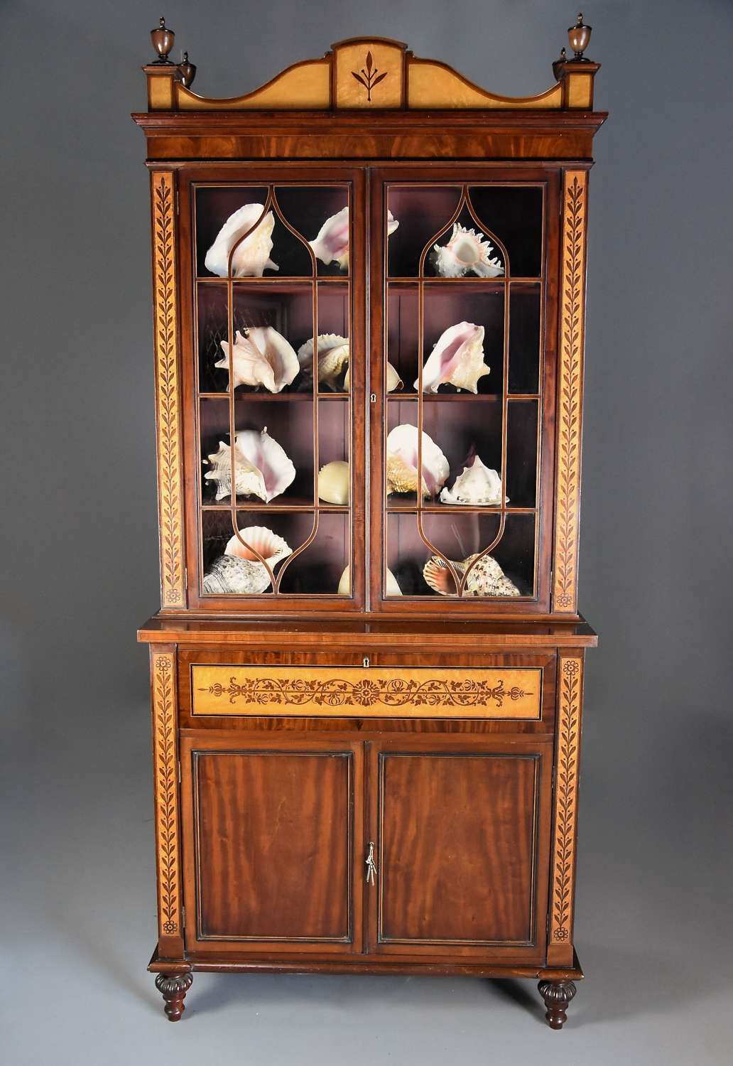 Fine quality early 19thc mahogany & maple secretaire bookcase