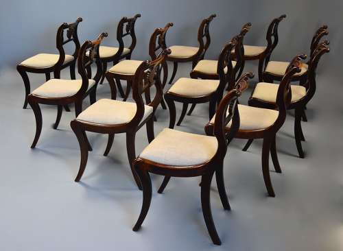 Fine quality set of thirteen Regency simulated rosewood dining chairs