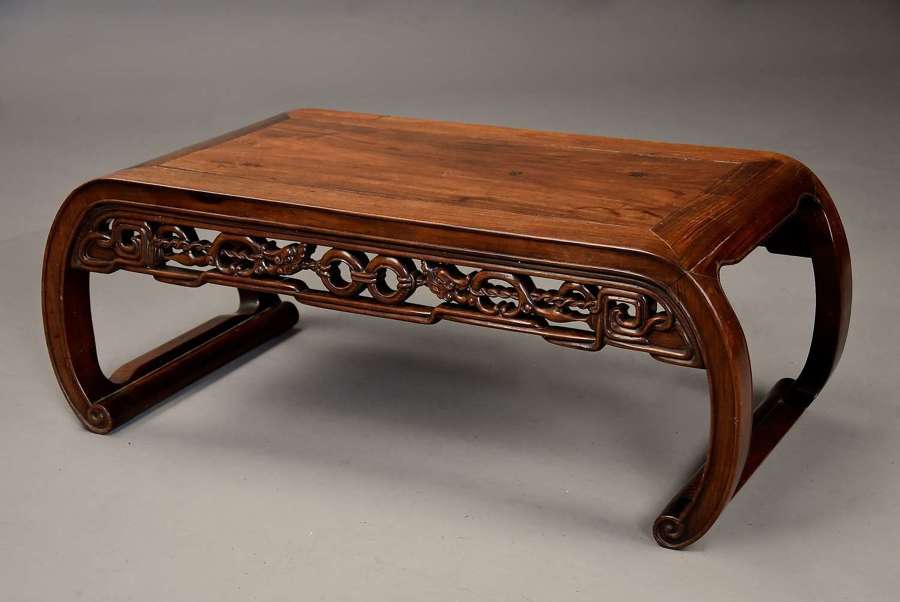 Early 20th century Chinese padouk rectangular low table