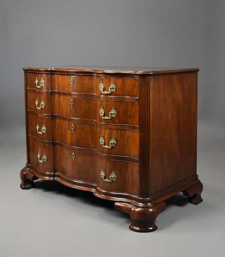 Rare 18thc Continental mahogany commode of oxbow form
