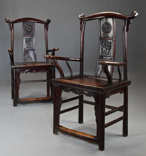 Pair of late 19thc Chinese elm yokeback armchairs of good patina