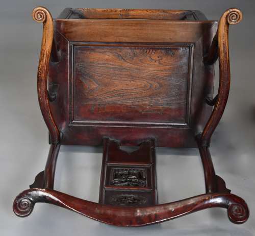 Pair of late 19thc Chinese elm yokeback armchairs of good patina