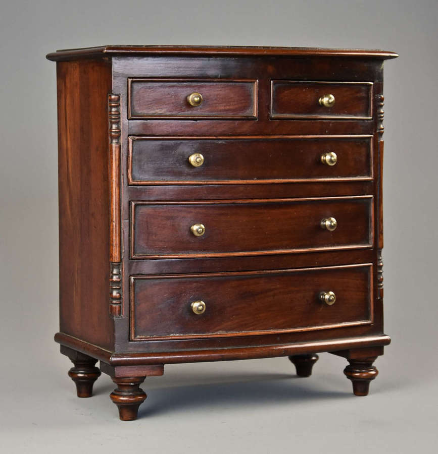 Fine quality mid 19thc mahogany miniature bow front chest of drawers