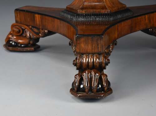 Fine quality 19th century William IV rosewood tilt top breakfast table