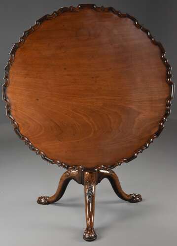Fine quality 18thc George II mahogany tripod table of unusually large proportions