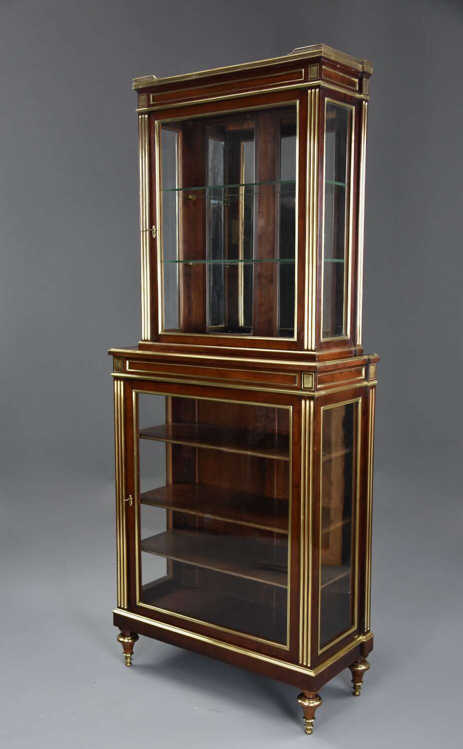 Highly decorative late 19thc French Directoire style mahogany vitrine or display cabinet