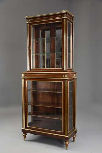 Highly decorative late 19thc French Directoire style mahogany vitrine or display cabinet