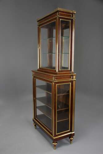 Highly decorative late 19thc French Directoire style mahogany vitrine or display cabinet
