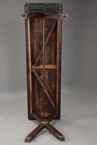 Early 19th century sycamore trestle ended tavern table of fine patina