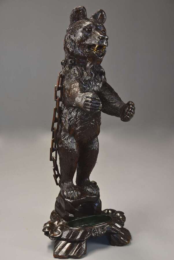 Finely carved late 19th century Black Forest hall stand of a bear